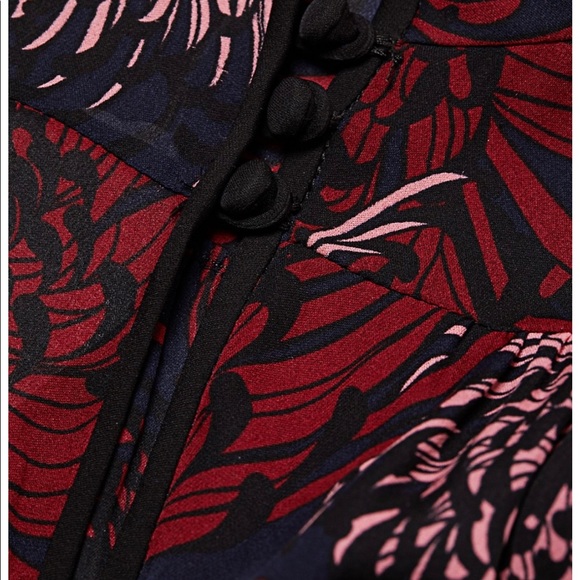 NWT ALC Beatrix Burgundy Floral 100% Silk Blouse Top - Picture 6 of 12